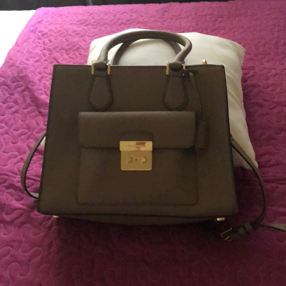 Shoulderbag